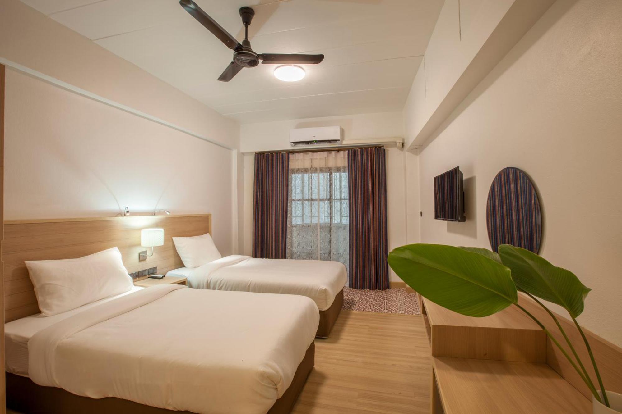 Rcn Court & Inn Chiang Mai Zewnętrze zdjęcie