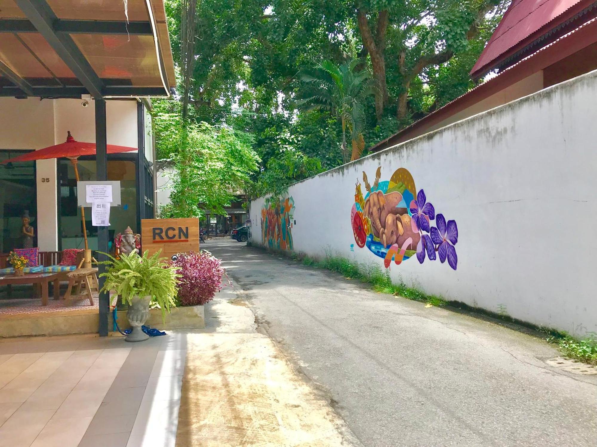 Rcn Court & Inn Chiang Mai Zewnętrze zdjęcie