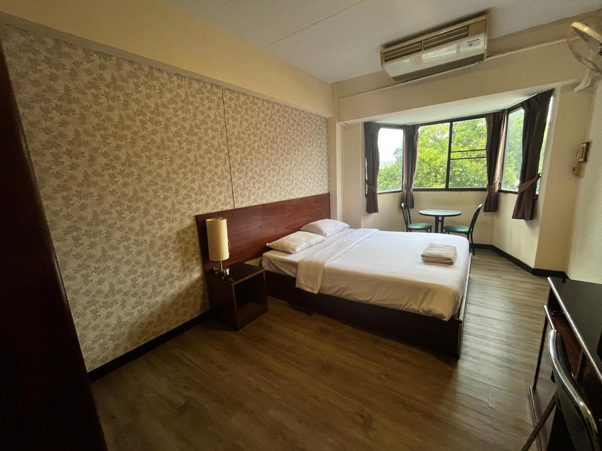 Rcn Court & Inn Chiang Mai Zewnętrze zdjęcie