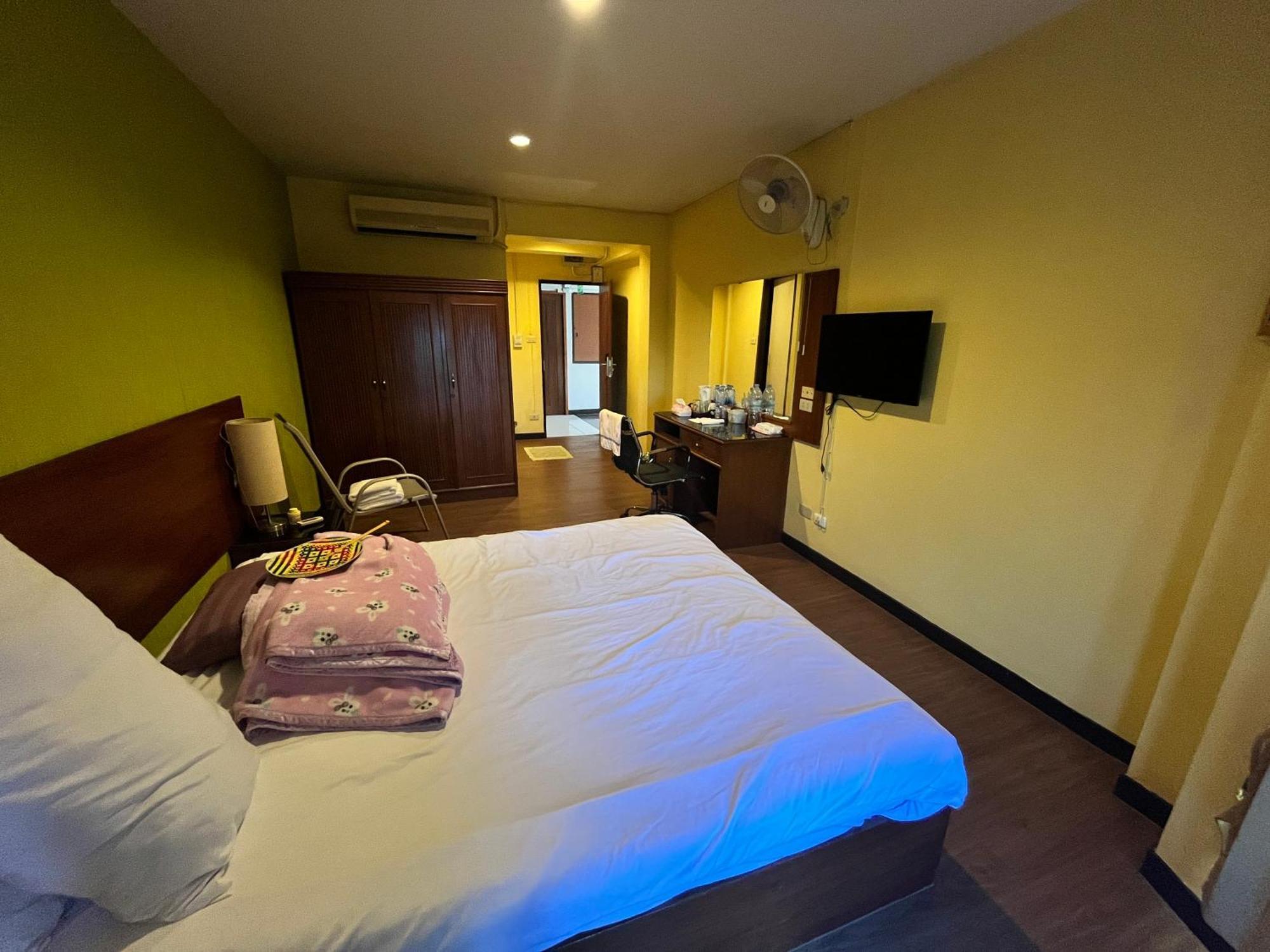 Rcn Court & Inn Chiang Mai Zewnętrze zdjęcie