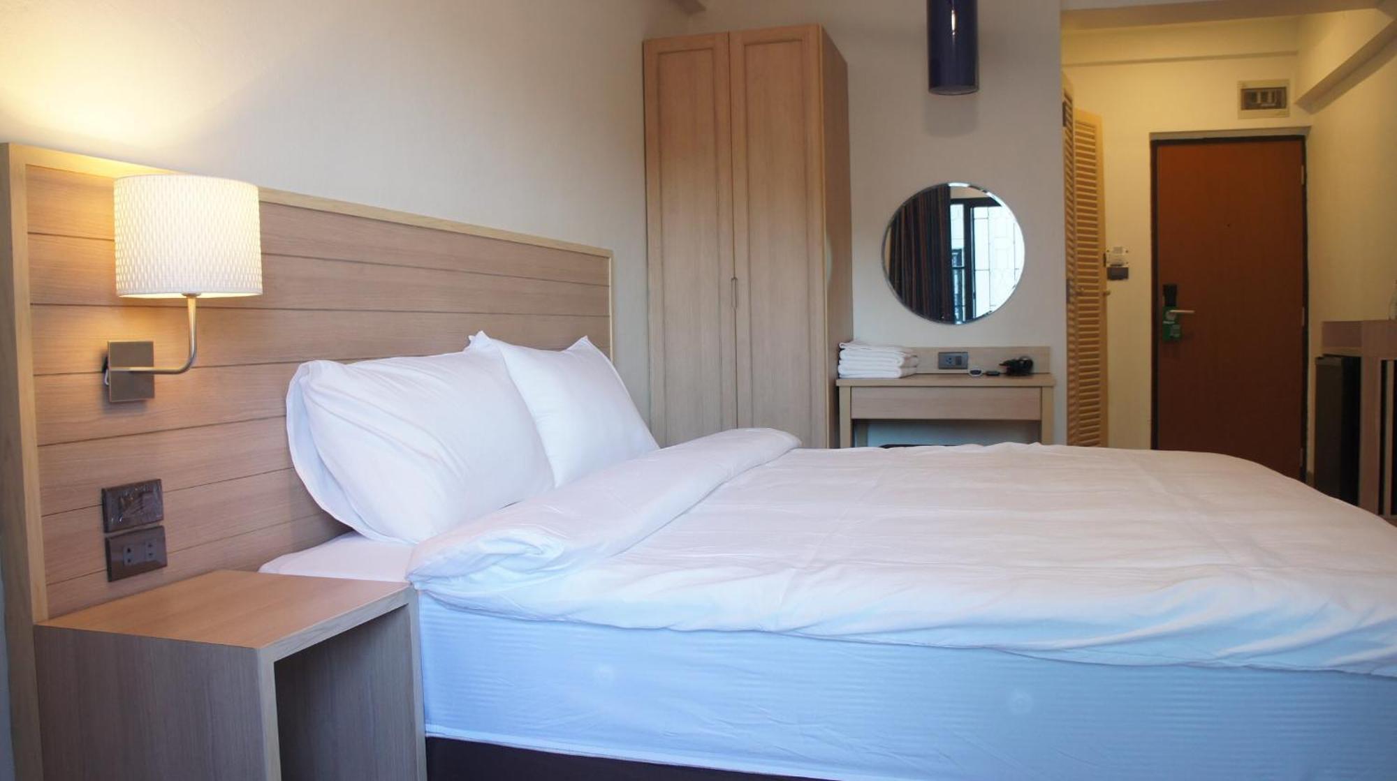 Rcn Court & Inn Chiang Mai Zewnętrze zdjęcie